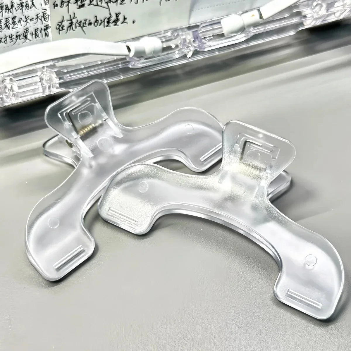 1pc Transparent Frosted Book